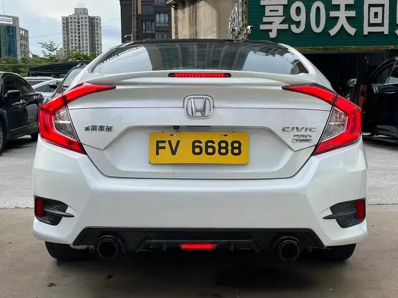 2016 Civic 220TURBO CVT Luxury Edition — миниатюра 6
