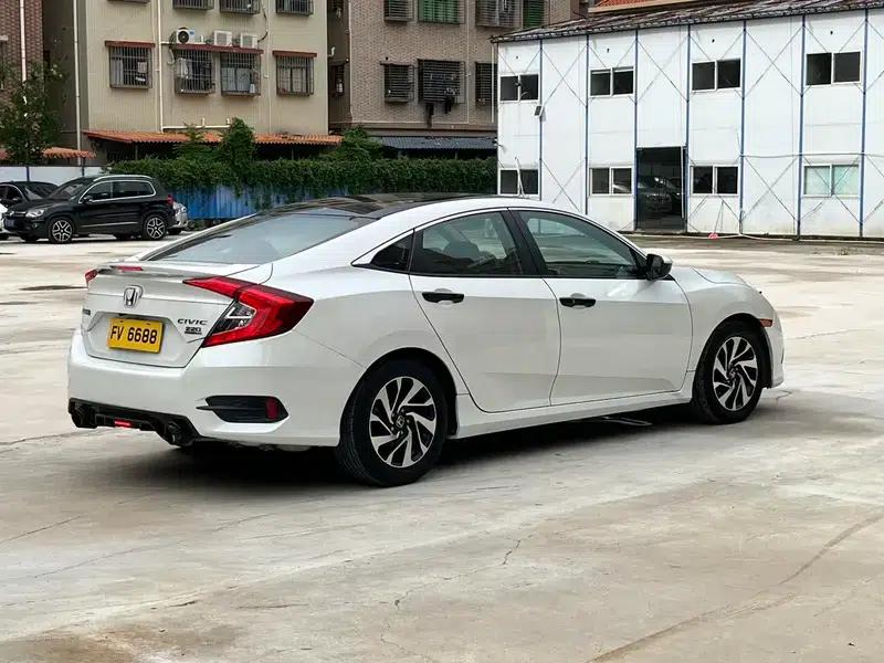 2016 Civic 220TURBO CVT Luxury Edition — миниатюра 7
