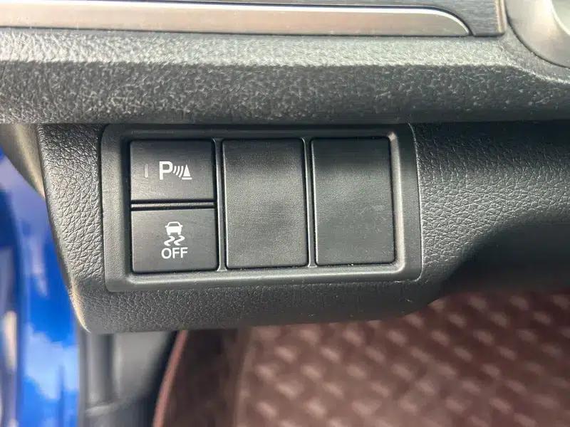 2016 Civic 220TURBO CVT Premium Edition — миниатюра 13