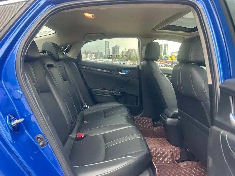 2016 Civic 220TURBO CVT Premium Edition — миниатюра 17