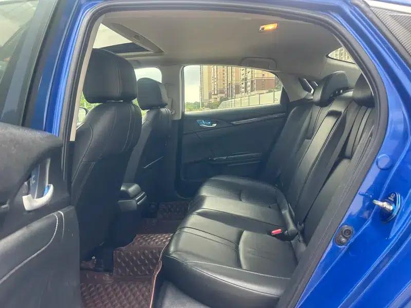 2016 Civic 220TURBO CVT Premium Edition — миниатюра 18