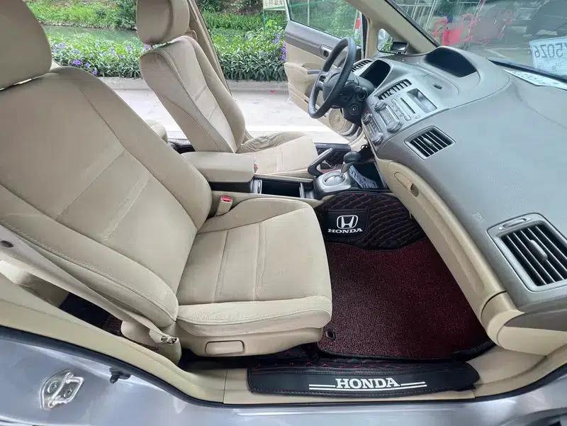 2006 Civic 1.8L Automatic Classic Edition — миниатюра 17