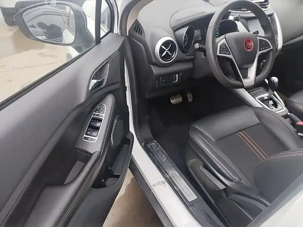 2017 Yuan 1.5L Automatic Cool Connected Edition — миниатюра 12