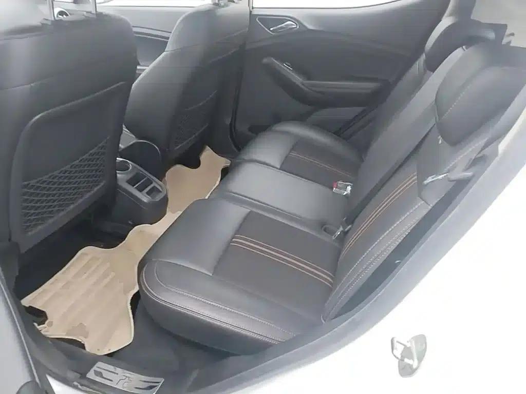 2017 Yuan 1.5L Automatic Cool Connected Edition — миниатюра 13