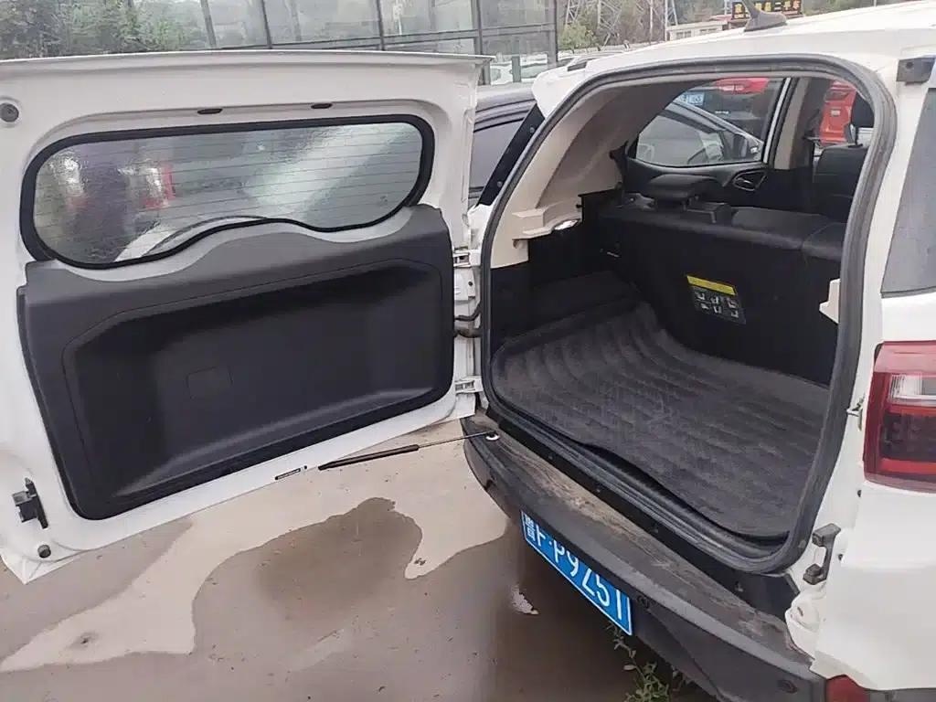 2017 Yuan 1.5L Automatic Cool Connected Edition — миниатюра 15