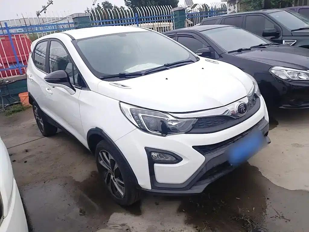 2017 Yuan 1.5L Automatic Cool Connected Edition — миниатюра 22