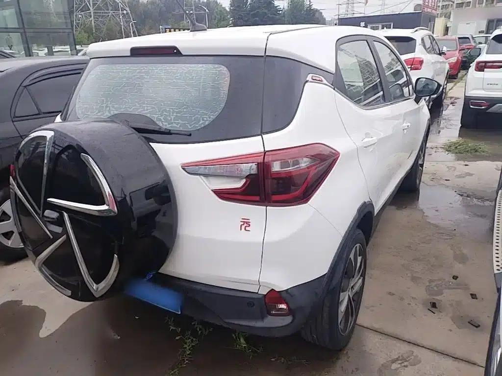 2017 Yuan 1.5L Automatic Cool Connected Edition — миниатюра 5