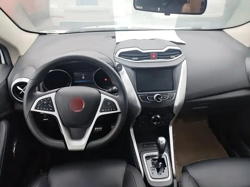 2017 Yuan 1.5L Automatic Cool Connected Edition — миниатюра 6
