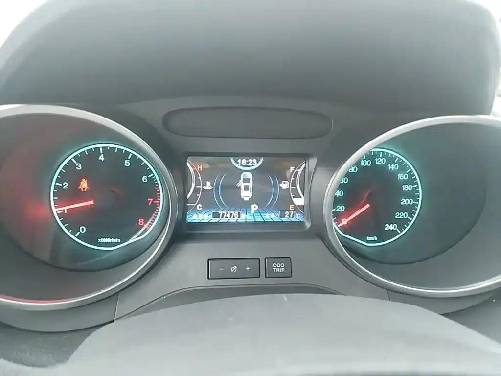 2017 Yuan 1.5L Automatic Cool Connected Edition — миниатюра 8