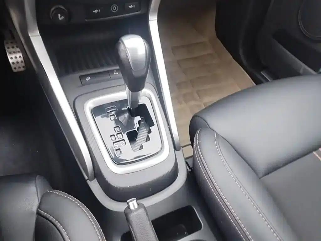 2017 Yuan 1.5L Automatic Cool Connected Edition — миниатюра 10