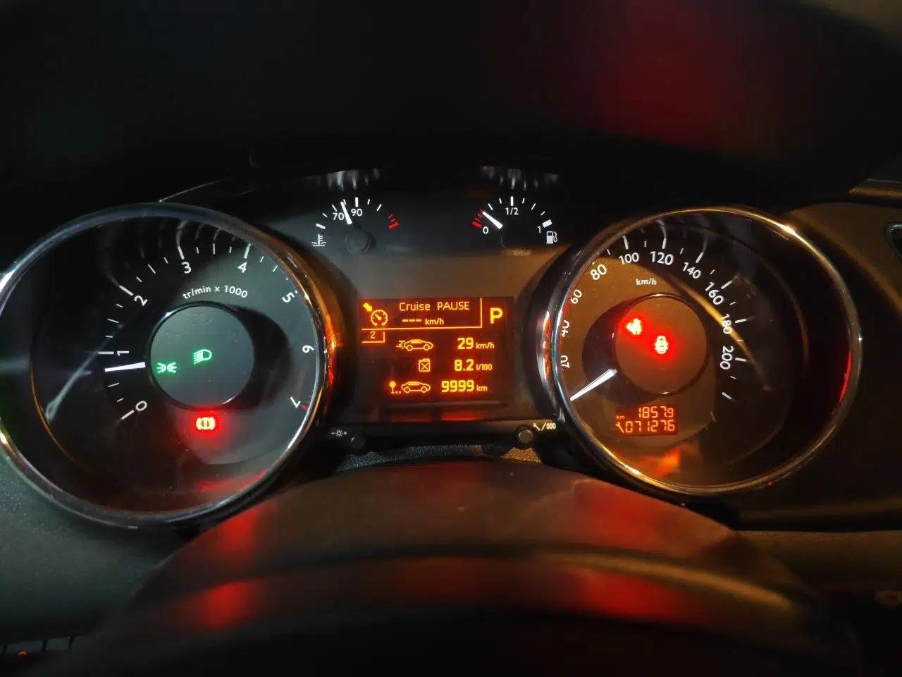 Peugeot 3008 2015 1.6THP Automatic Prestige Edition — миниатюра 11