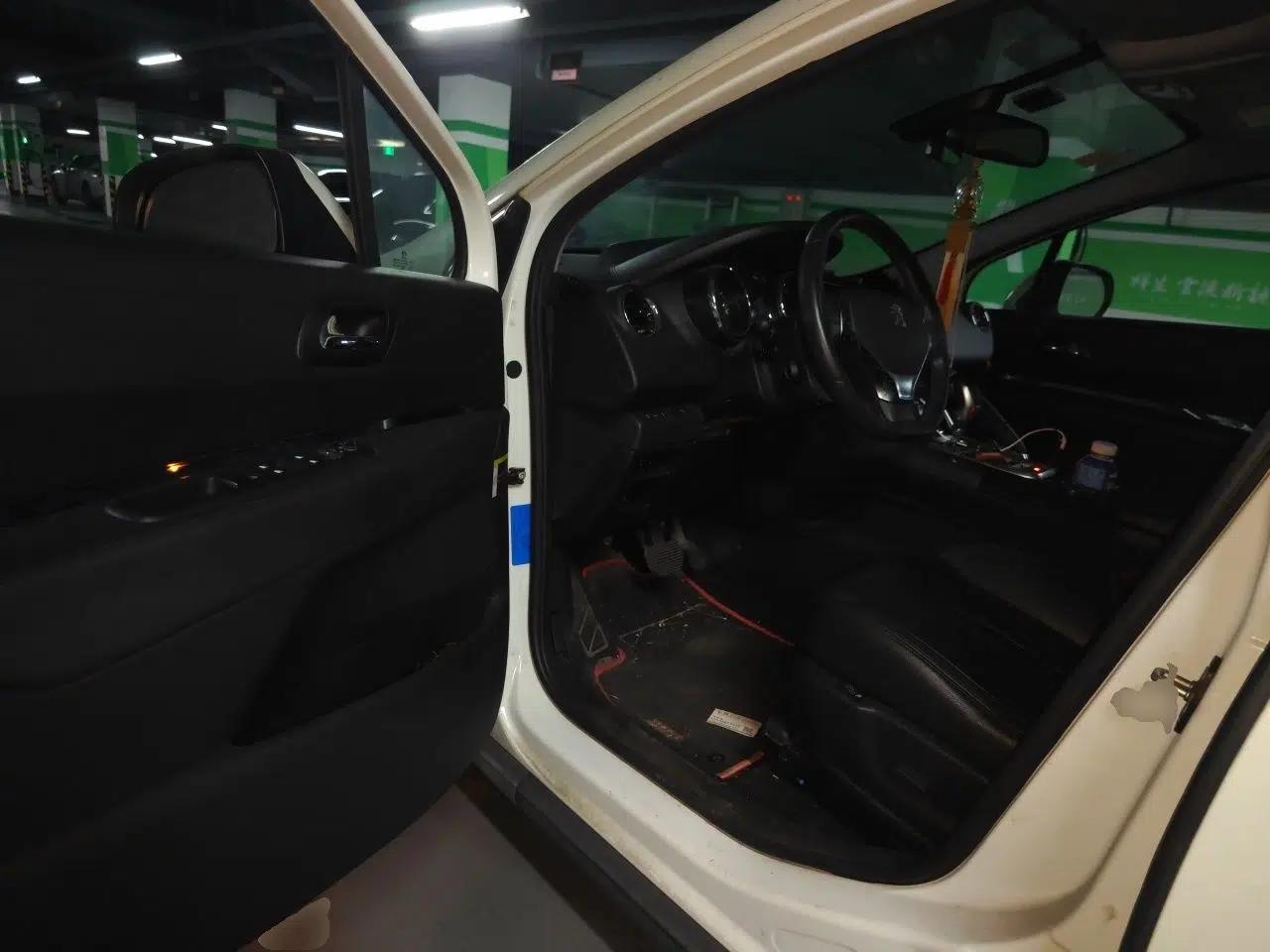 Peugeot 3008 2015 1.6THP Automatic Prestige Edition — миниатюра 16