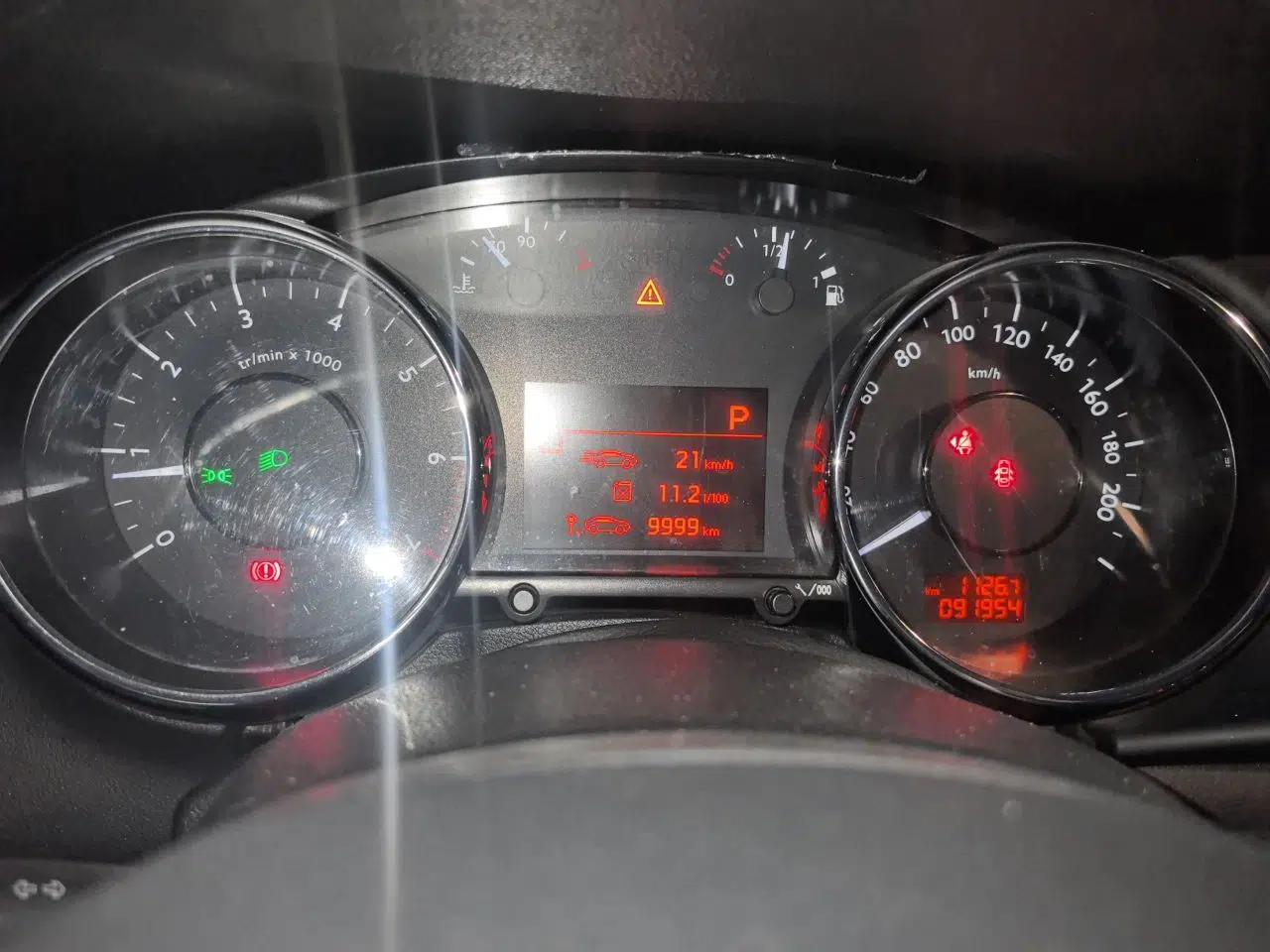 Peugeot 3008 2015 1.6THP Automatic Prestige Edition — миниатюра 11