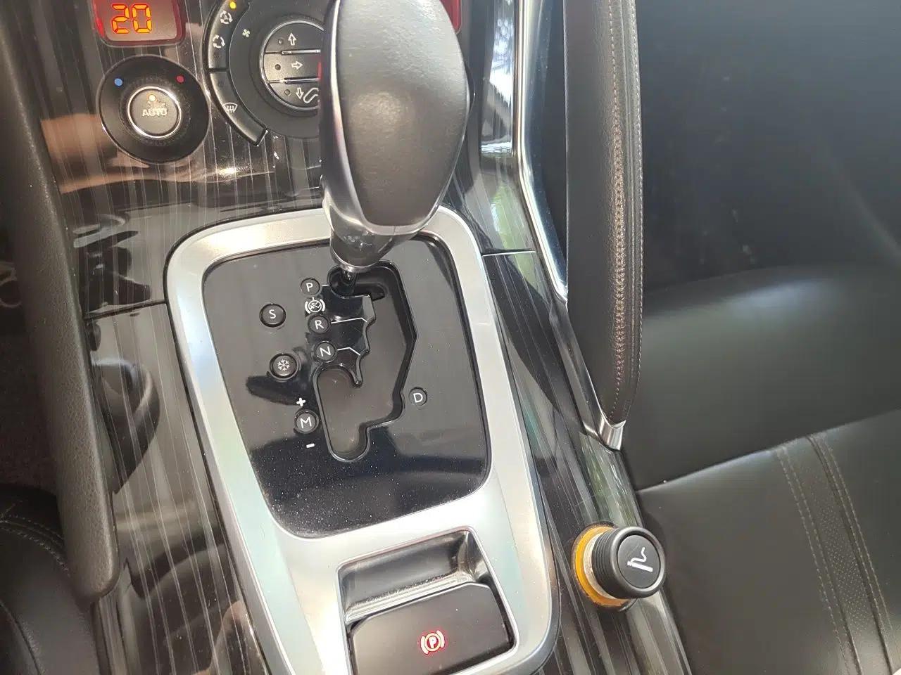 Peugeot 3008 2013 2.0L Automatic Trend Edition — миниатюра 14