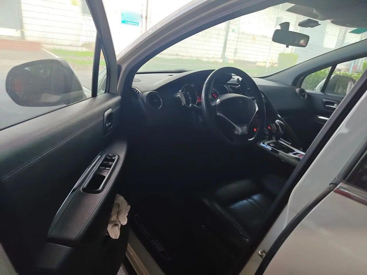 Peugeot 3008 2013 2.0L Automatic Trend Edition — миниатюра 16