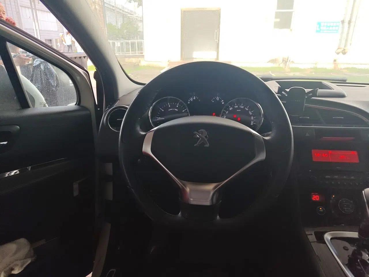 Peugeot 3008 2013 2.0L Automatic Trend Edition — миниатюра 10