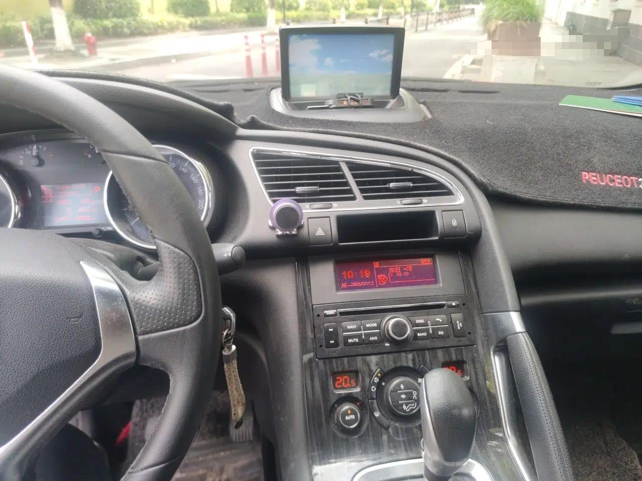 Peugeot 3008 2013 2.0L Automatic Trend Edition — миниатюра 13