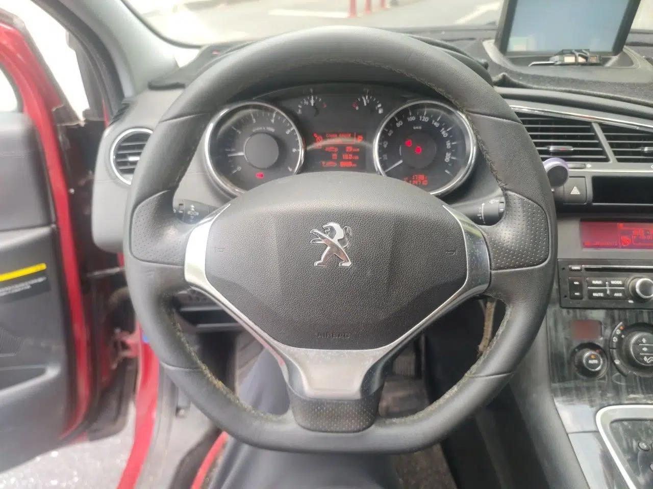 Peugeot 3008 2013 2.0L Automatic Trend Edition — миниатюра 10