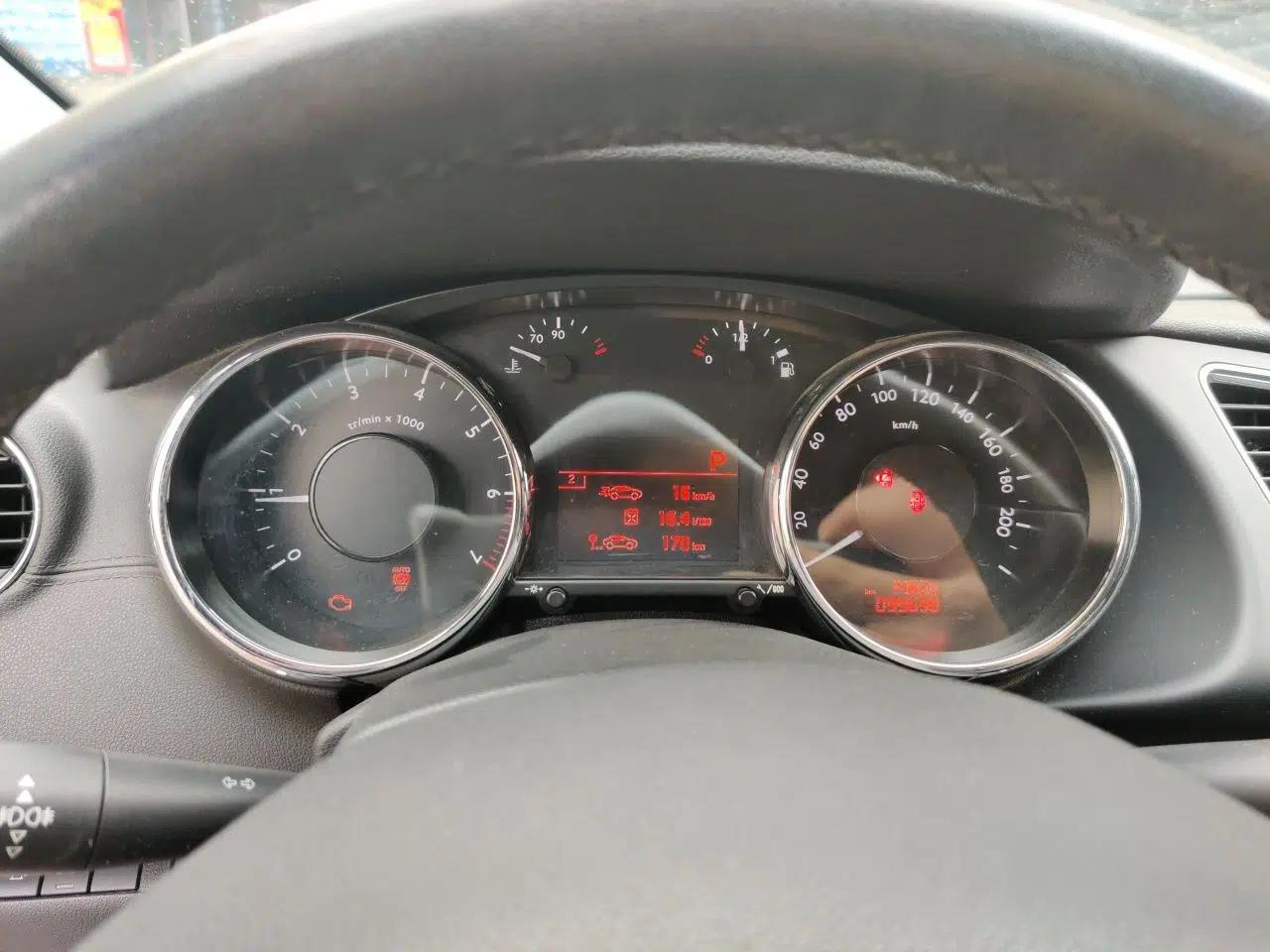 Peugeot 3008 2013 2.0L Automatic Trend Edition — миниатюра 11