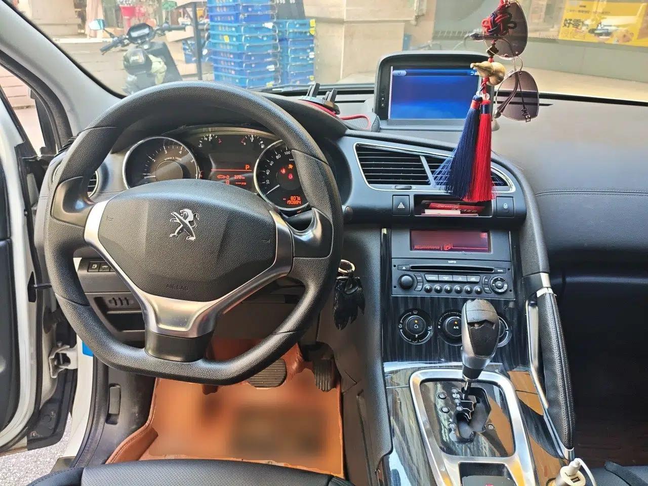 Peugeot 3008 2013 2.0L Automatic Classic Edition — миниатюра 10