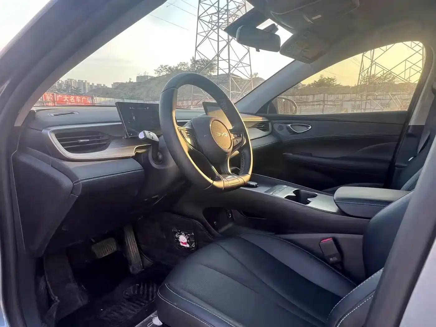 Seal 05 DM-i 2026 Model DM-i 128KM Luxury — миниатюра 4