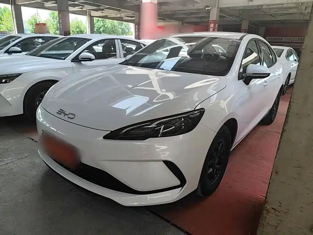 Seal 05 DM-i 2026 Model DM-i 128KM Luxury — миниатюра 1