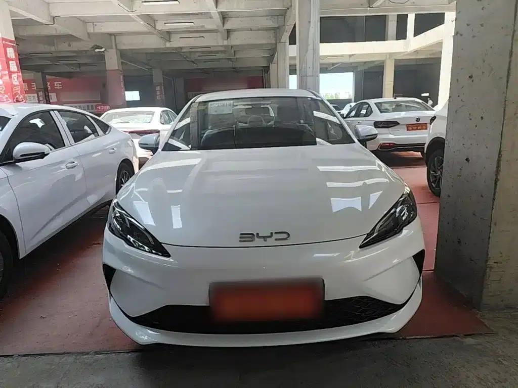 Seal 05 DM-i 2026 Model DM-i 128KM Luxury — миниатюра 3