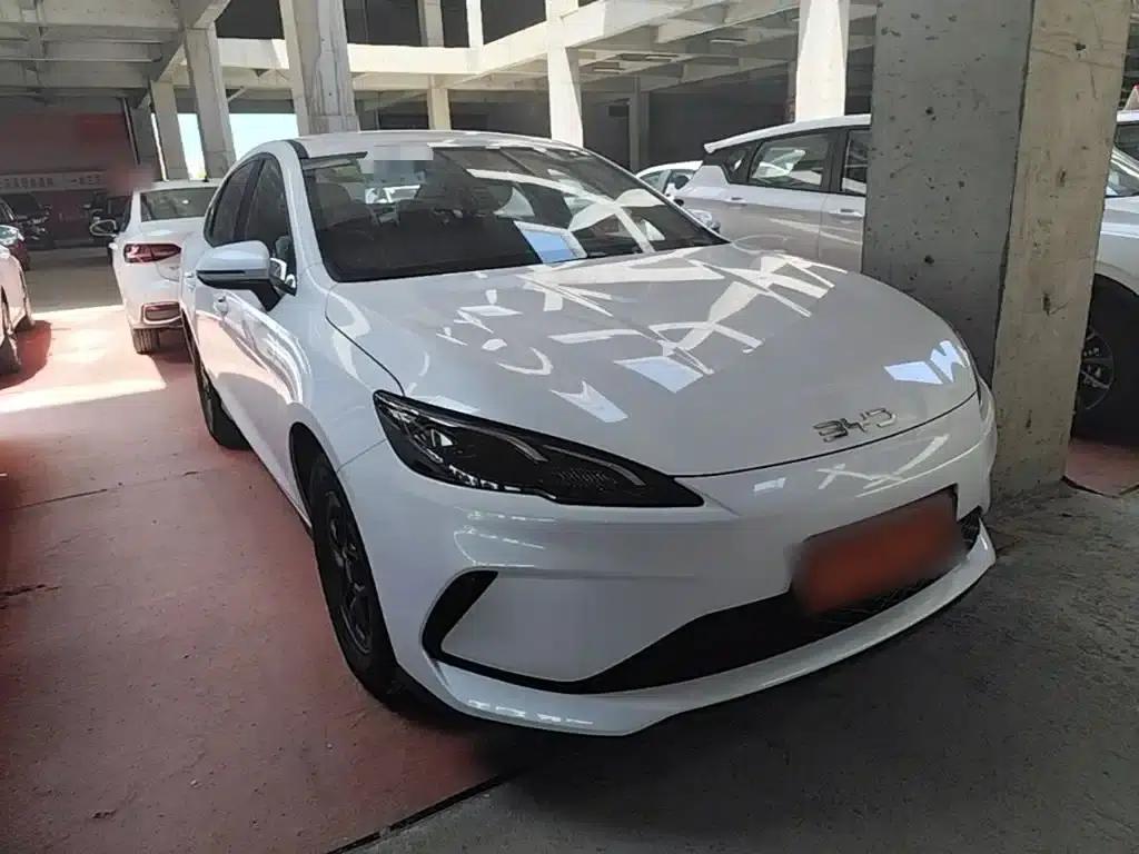 Seal 05 DM-i 2026 Model DM-i 128KM Luxury — миниатюра 4