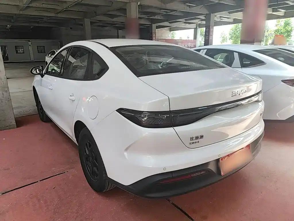Seal 05 DM-i 2026 Model DM-i 128KM Luxury — миниатюра 5