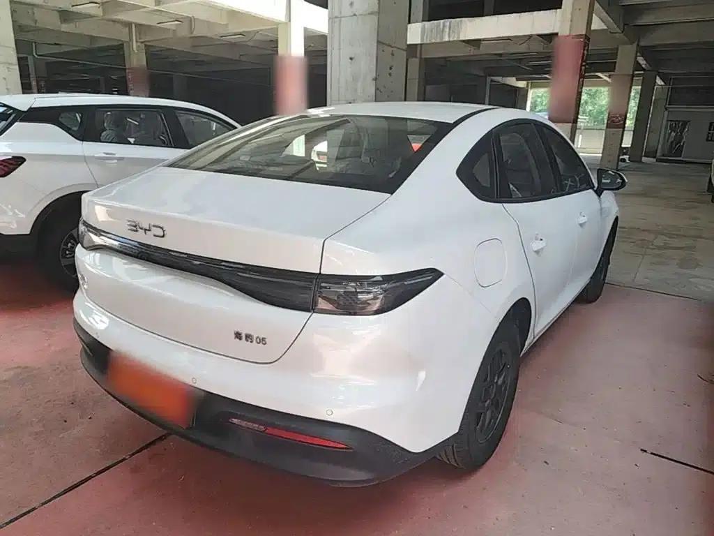 Seal 05 DM-i 2026 Model DM-i 128KM Luxury — миниатюра 7