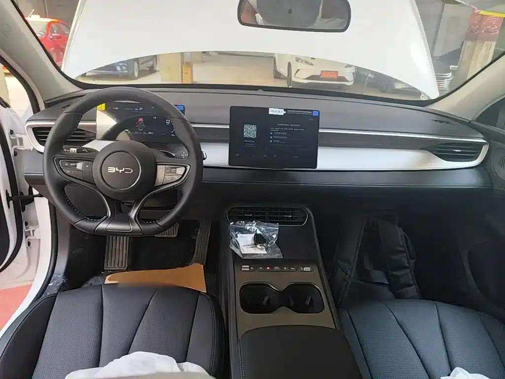 Seal 05 DM-i 2026 Model DM-i 128KM Luxury — миниатюра 10