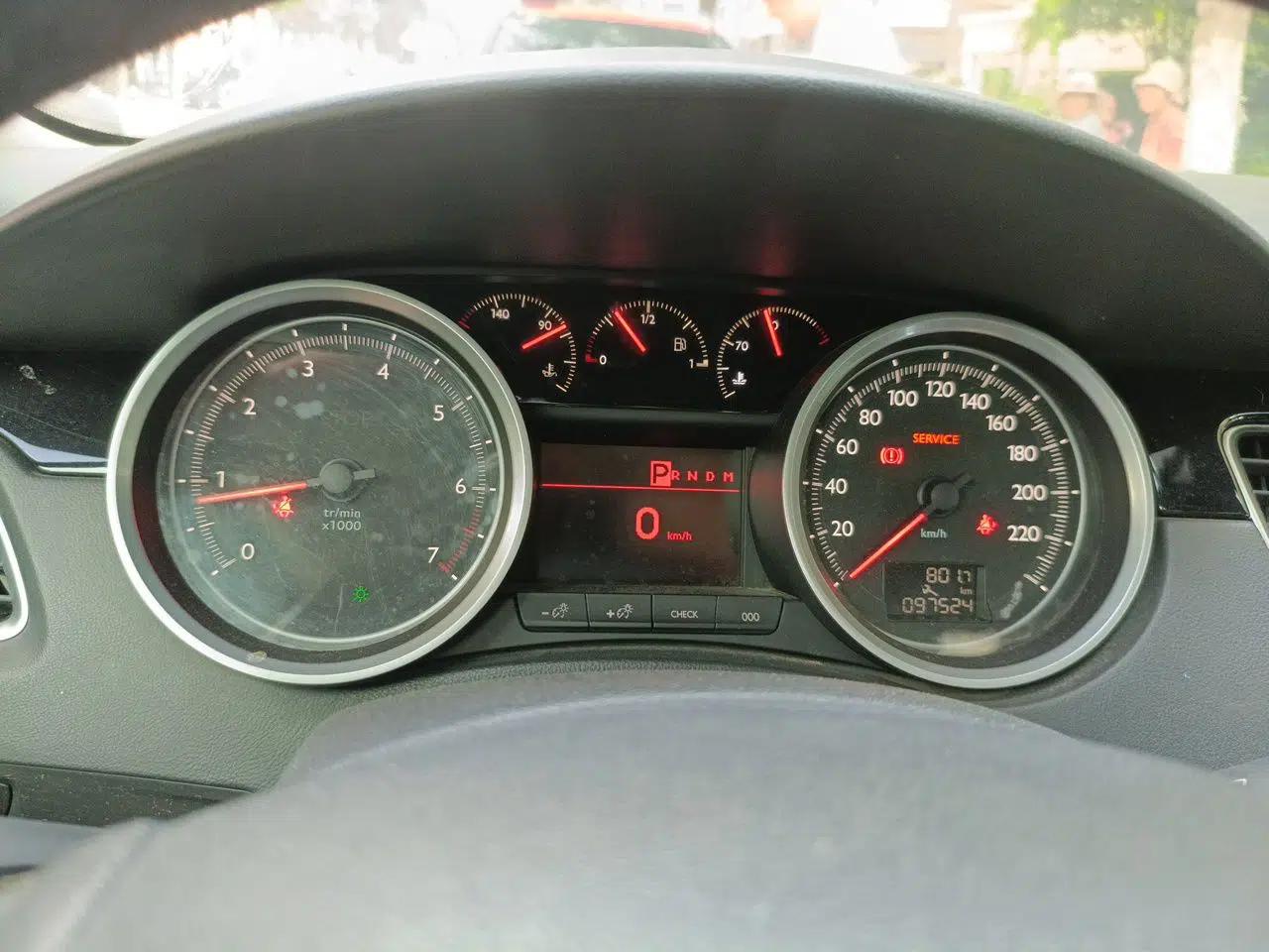 Peugeot 508 2013 2.0L 2nd Anniversary Edition Automatic Smart Enjoyment Version — миниатюра 11