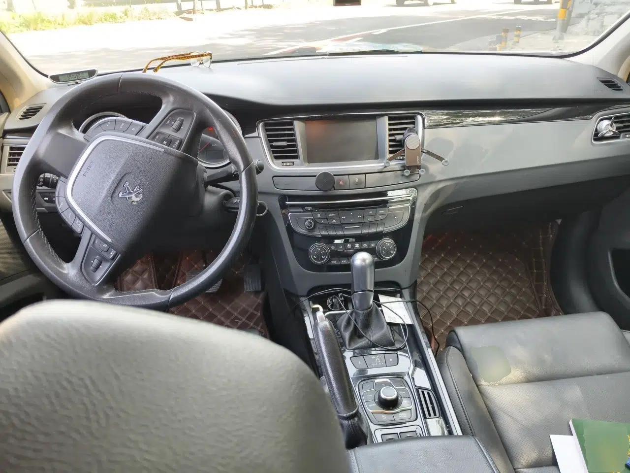 Peugeot 508 2012 2.0L Automatic Smart Enjoyment Version — миниатюра 9