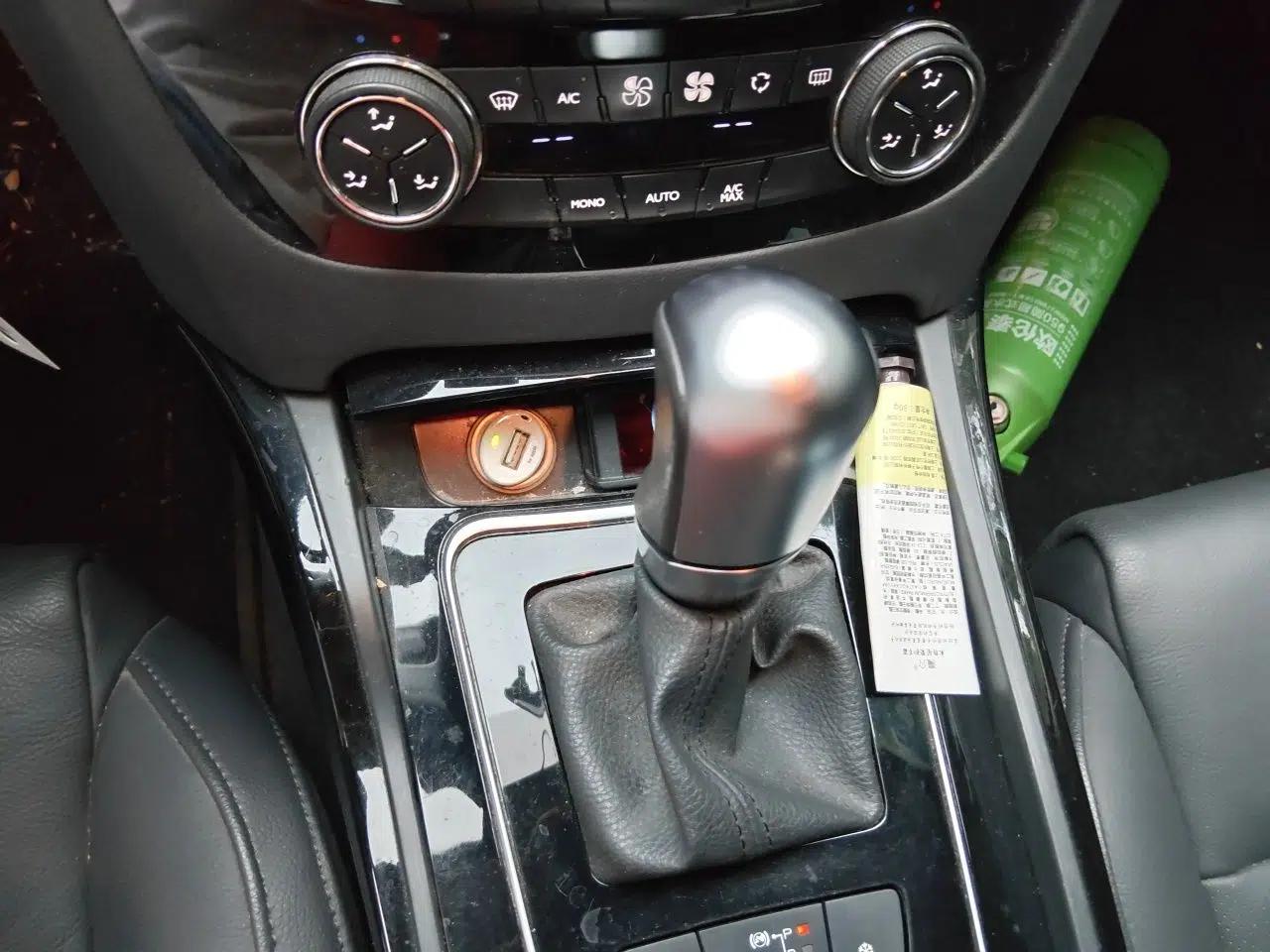 Peugeot 508 2015 2.0L Automatic ZhiZhen Edition — миниатюра 14