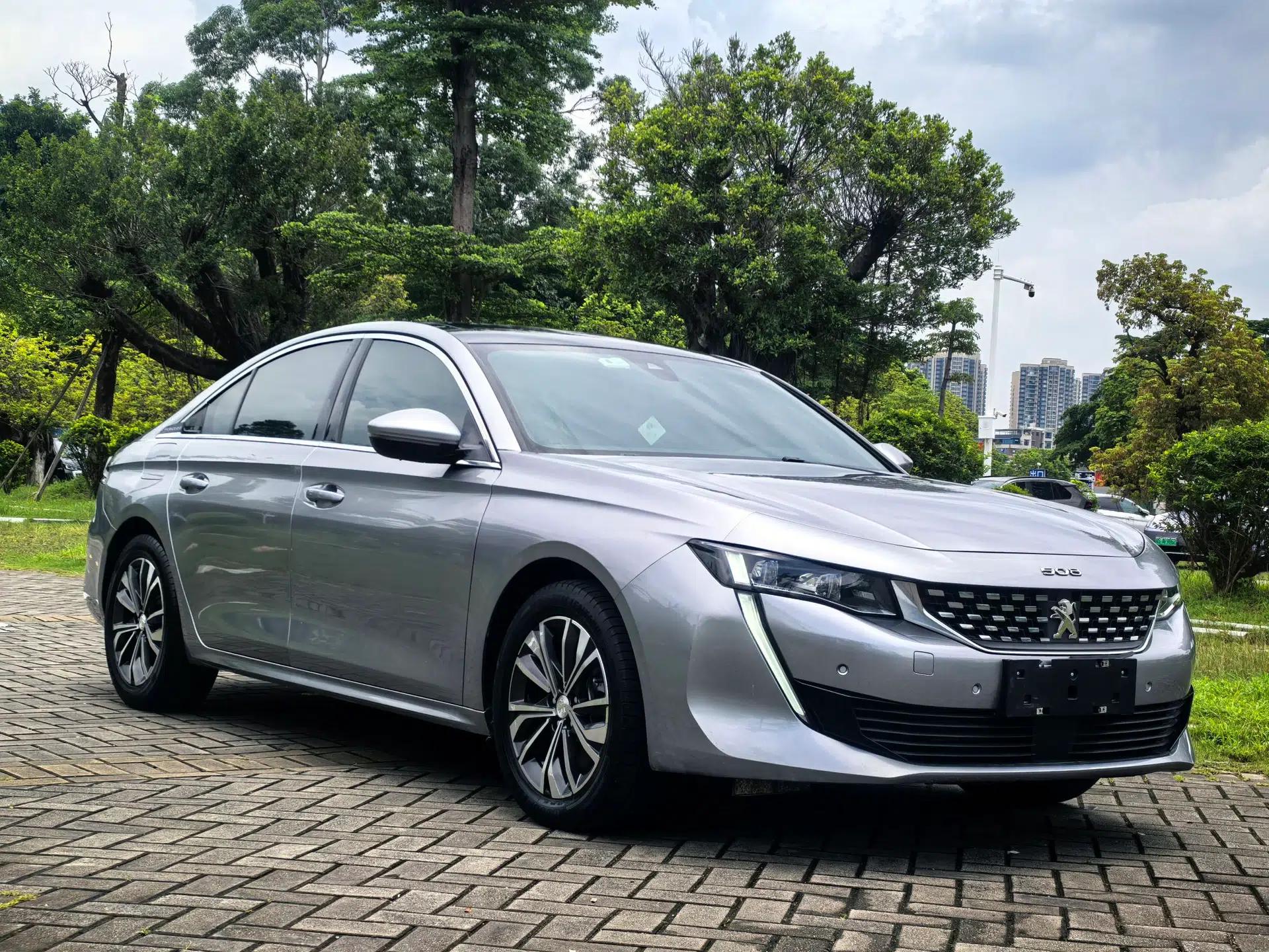 Peugeot 508 2022 508L 400THP PureTech Driving Control Edition — миниатюра 13