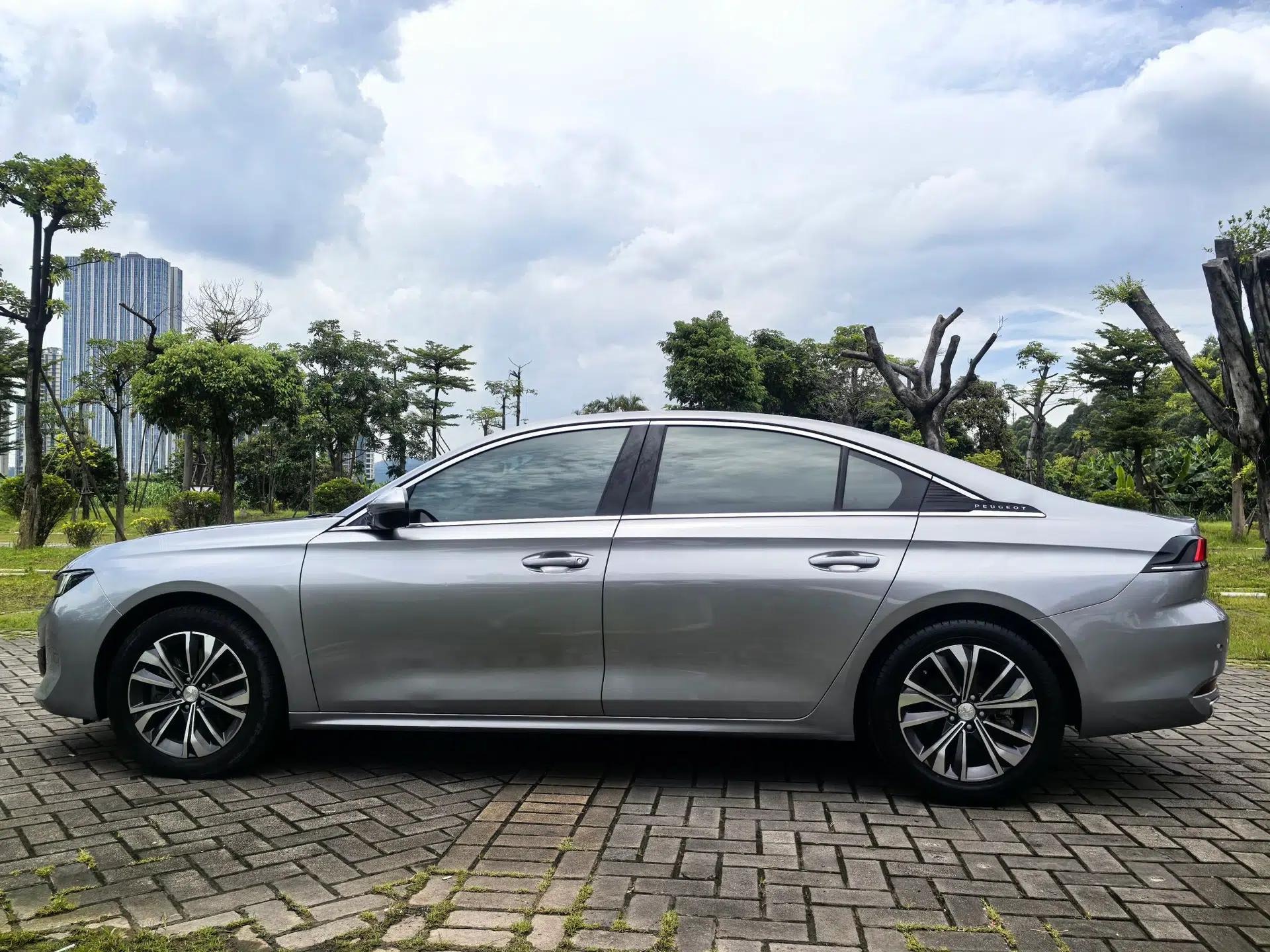 Peugeot 508 2022 508L 400THP PureTech Driving Control Edition — миниатюра 17