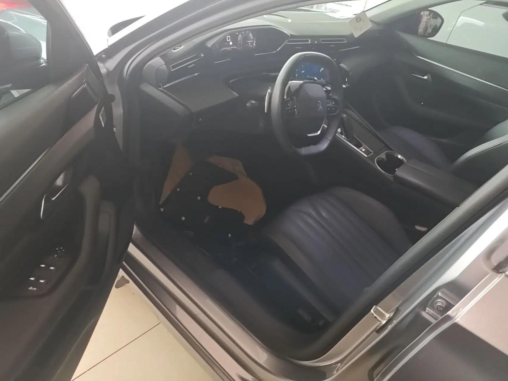 Peugeot 508 2022 508L 400THP PureTech Driving Control Edition — миниатюра 24