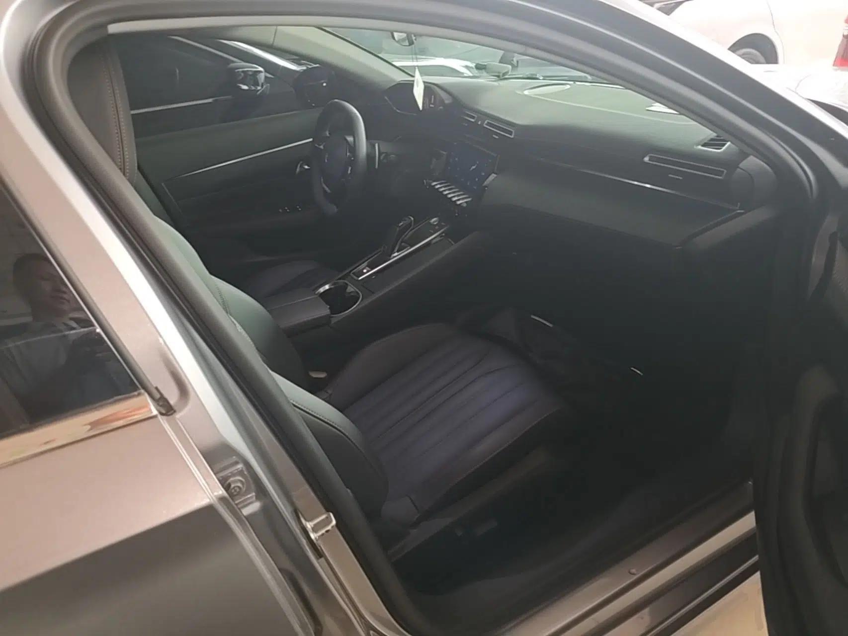 Peugeot 508 2022 508L 400THP PureTech Driving Control Edition — миниатюра 25