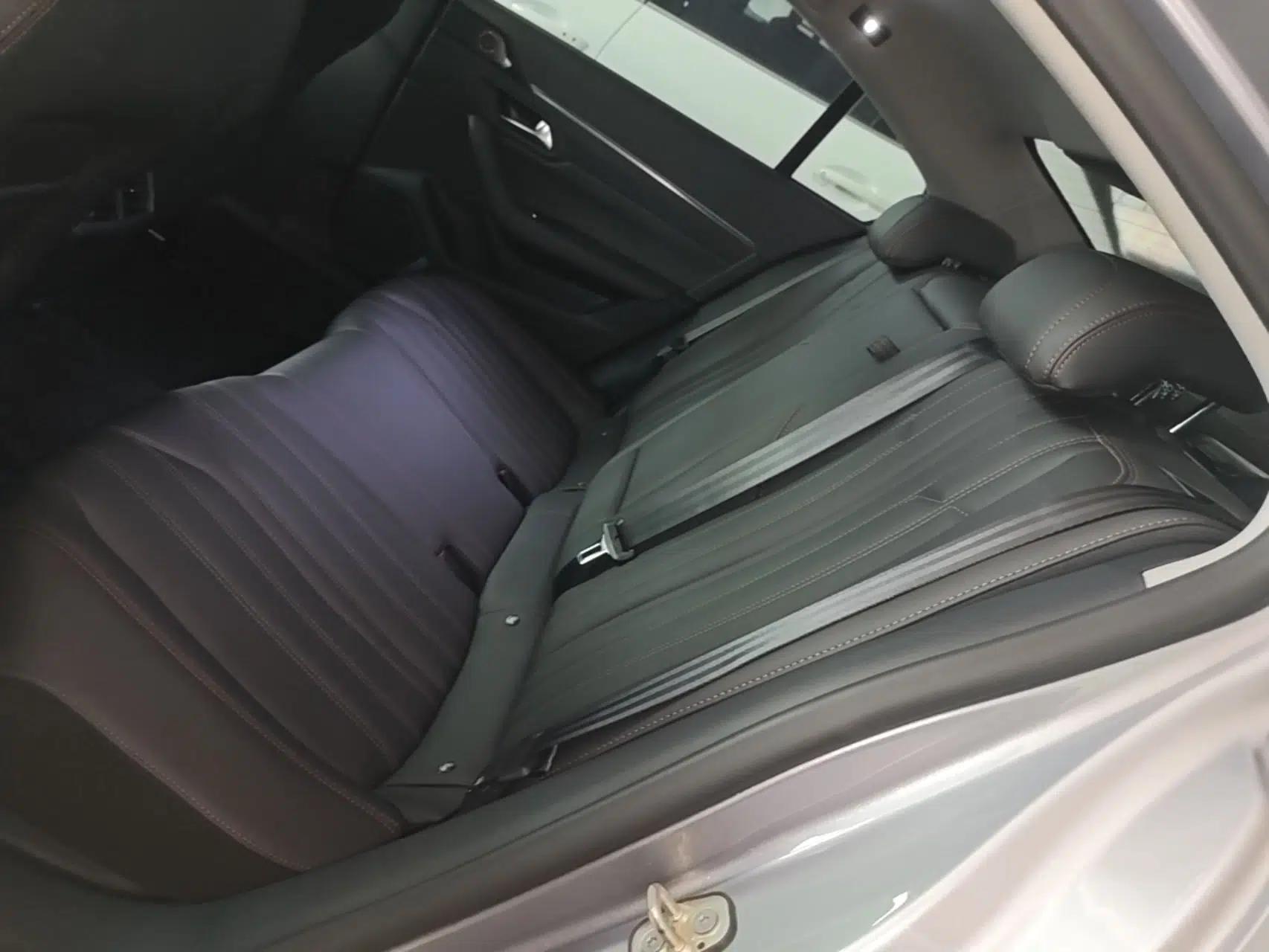 Peugeot 508 2022 508L 400THP PureTech Driving Control Edition — миниатюра 26