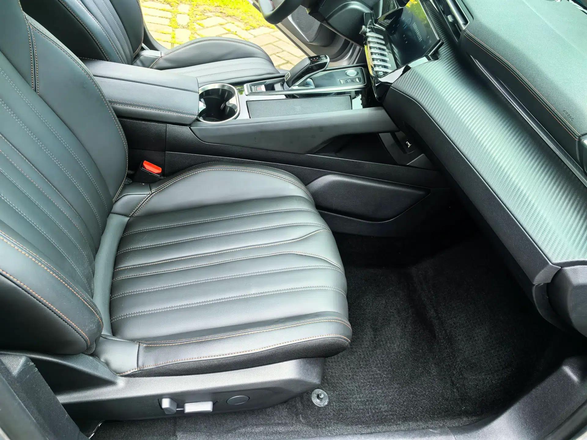 Peugeot 508 2022 508L 400THP PureTech Driving Control Edition — миниатюра 30