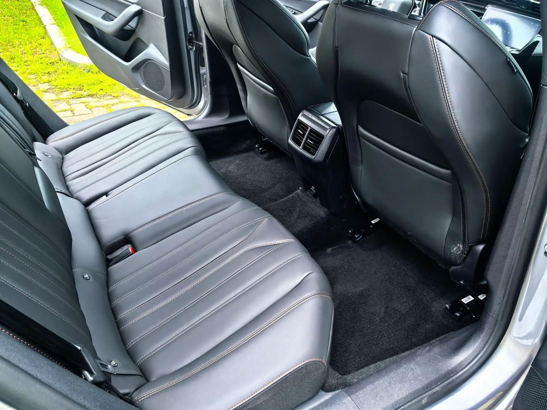 Peugeot 508 2022 508L 400THP PureTech Driving Control Edition — миниатюра 31