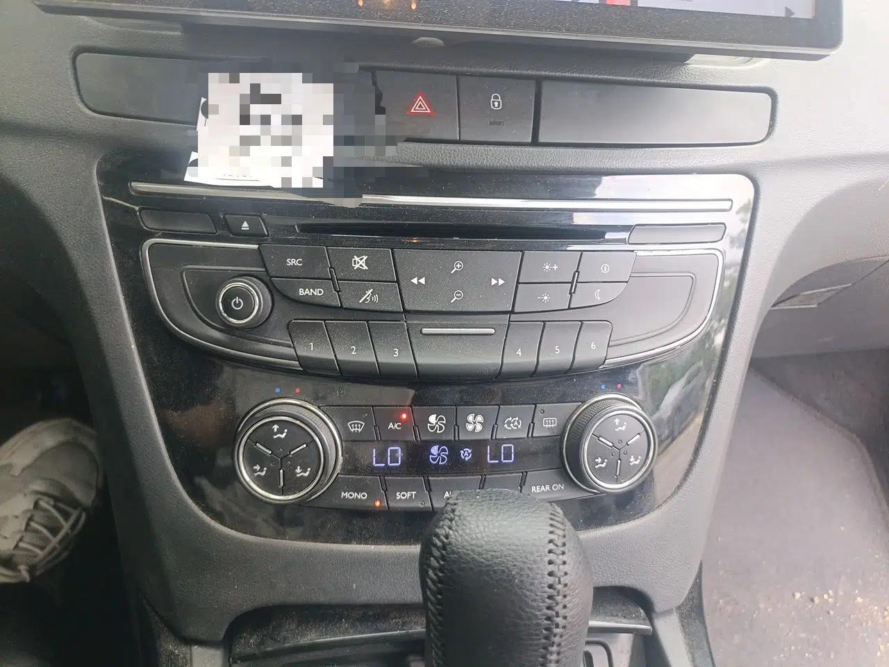 Peugeot 508 2012 2.0L Automatic Smart Enjoyment Version — миниатюра 13