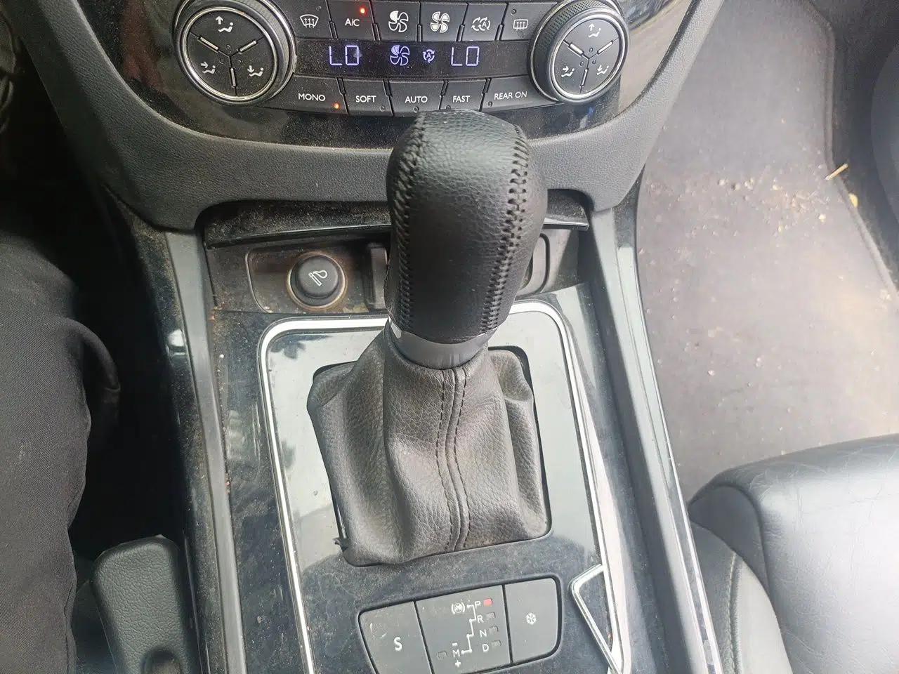 Peugeot 508 2012 2.0L Automatic Smart Enjoyment Version — миниатюра 14