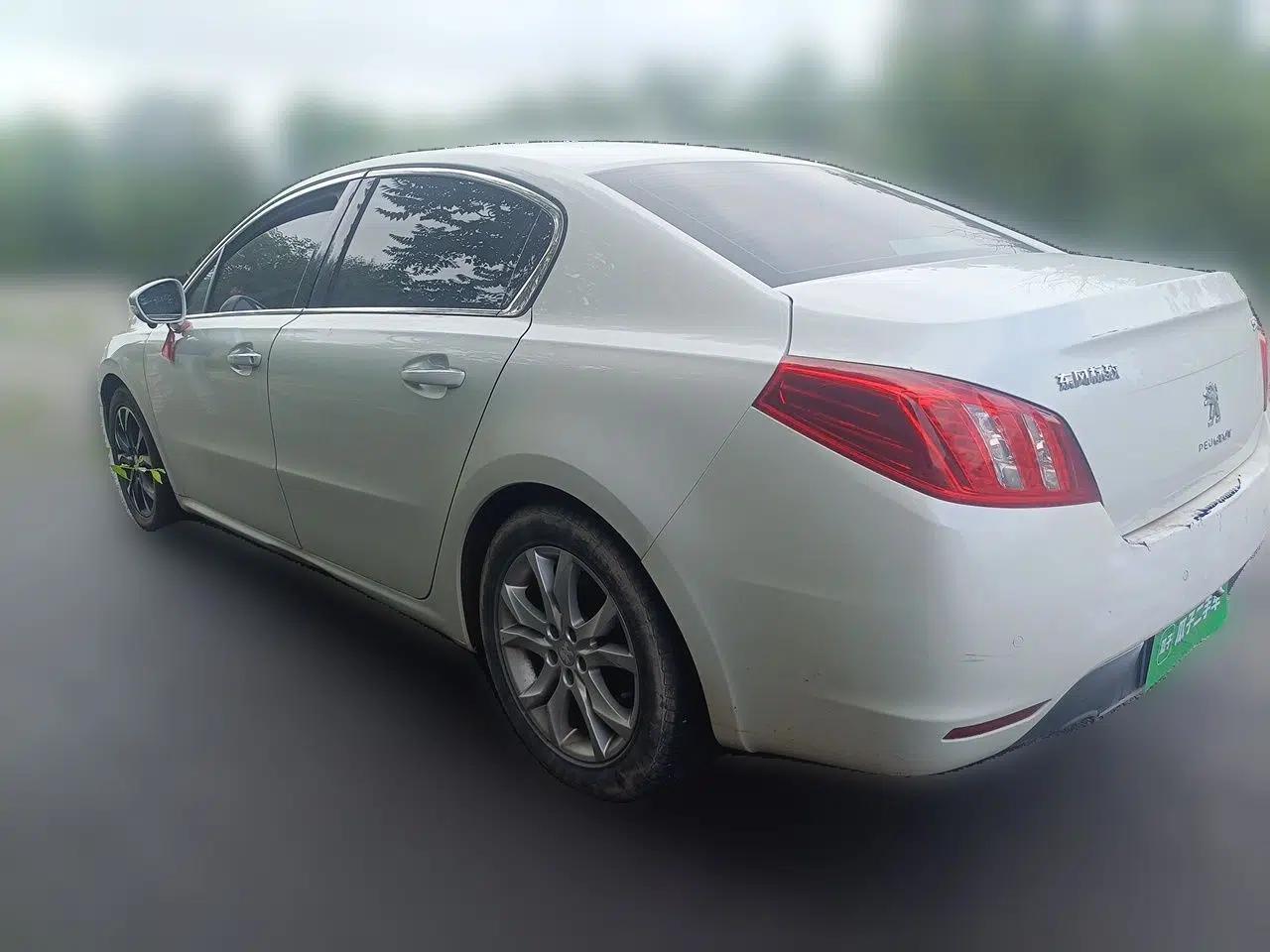 Peugeot 508 2012 2.0L Automatic Smart Enjoyment Version — миниатюра 4