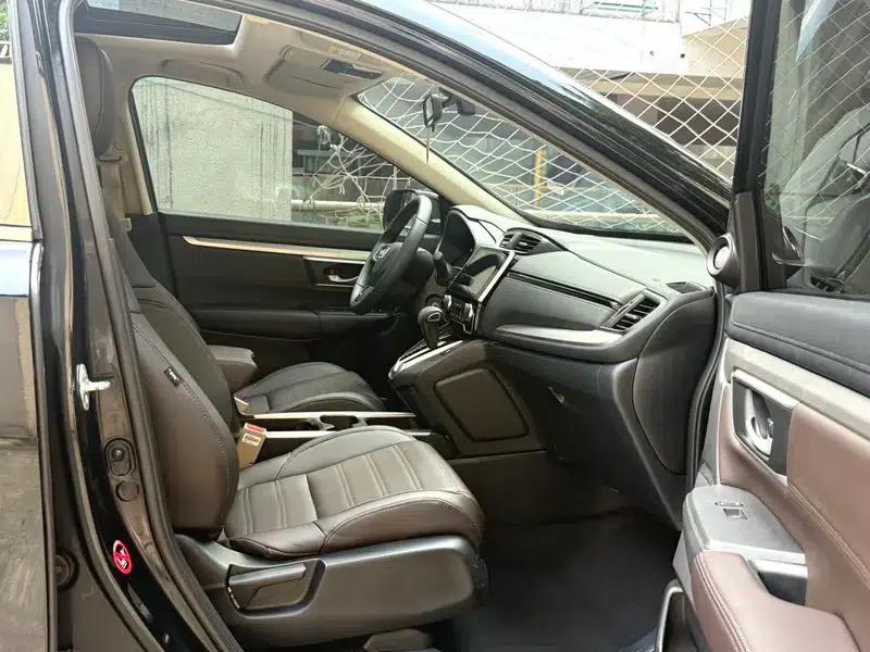 Honda CR-V 2020 Radiant Edition 240TURBO CVT 2WD Comfort Version — миниатюра 6
