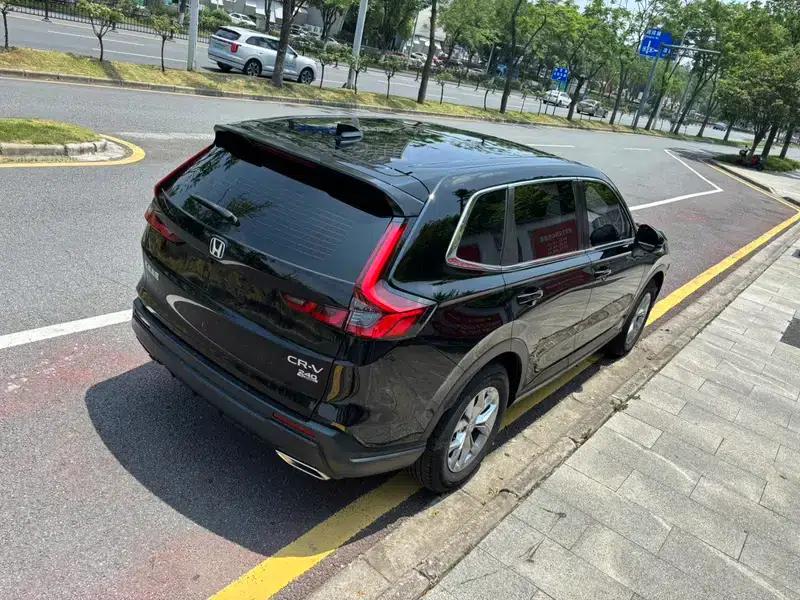 Honda CR-V 2023 240TURBO CVT 2WD Dynamic 5-Seater Edition — миниатюра 5