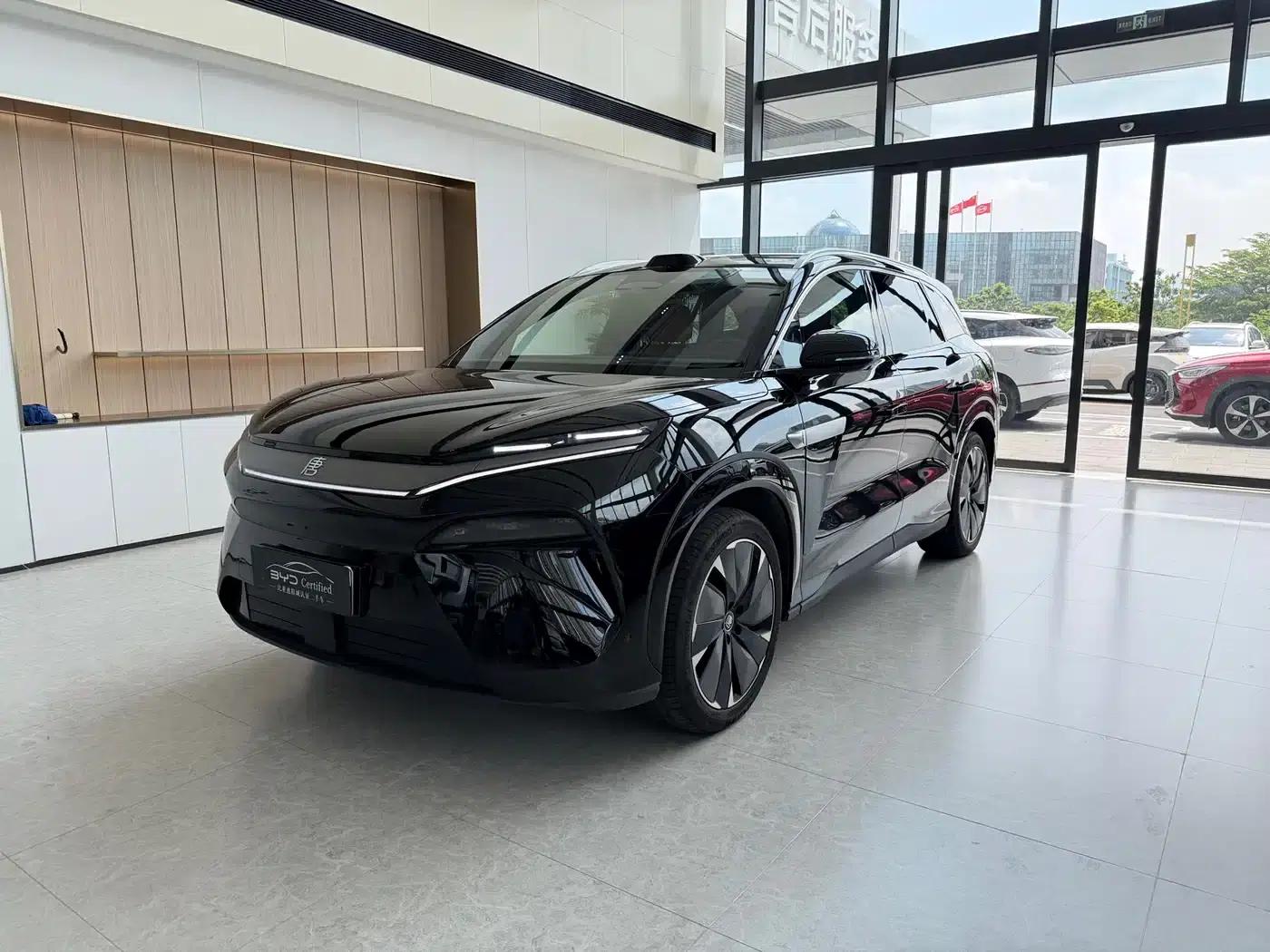 Tang L 2025 EV 600KM Four-Wheel Drive LiDAR Flagship Edition — миниатюра 1