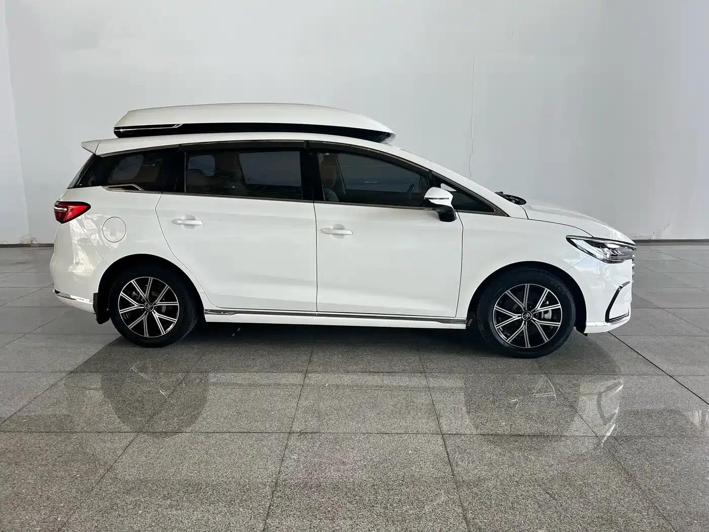 Song MAX New Energy 2022 DM-i 105KM Executive Edition — миниатюра 29