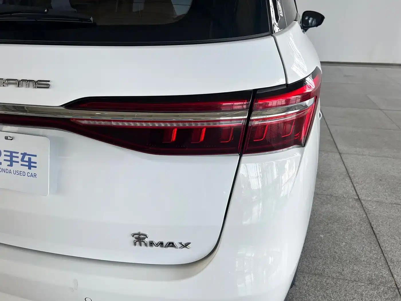 Song MAX New Energy 2022 DM-i 105KM Executive Edition — миниатюра 7
