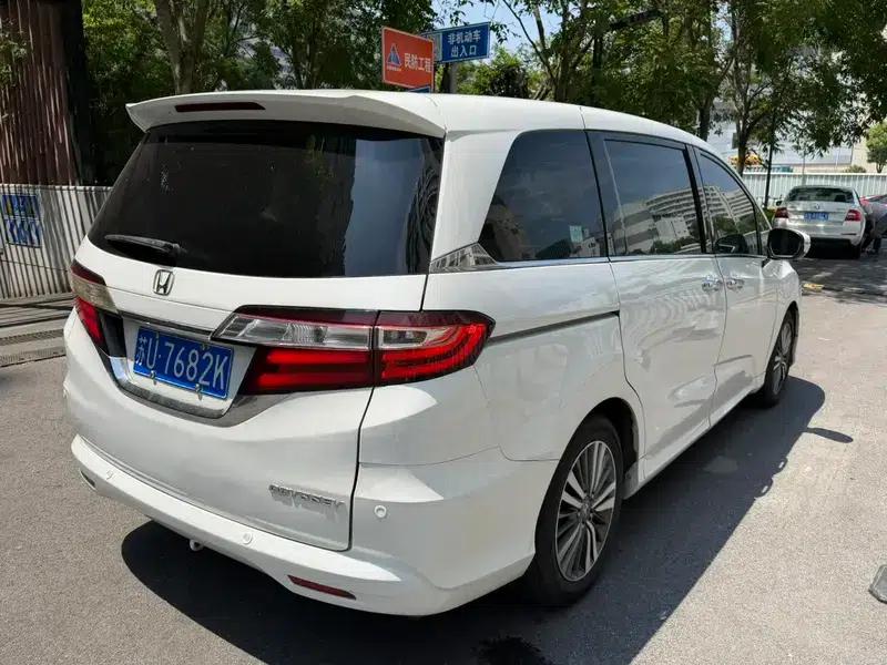 2018 Odyssey 2.4L Luxury Edition — миниатюра 6